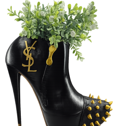 Luxury Inspired Spike Heel Vase – Hand Painted 3D Printed Statement Décor